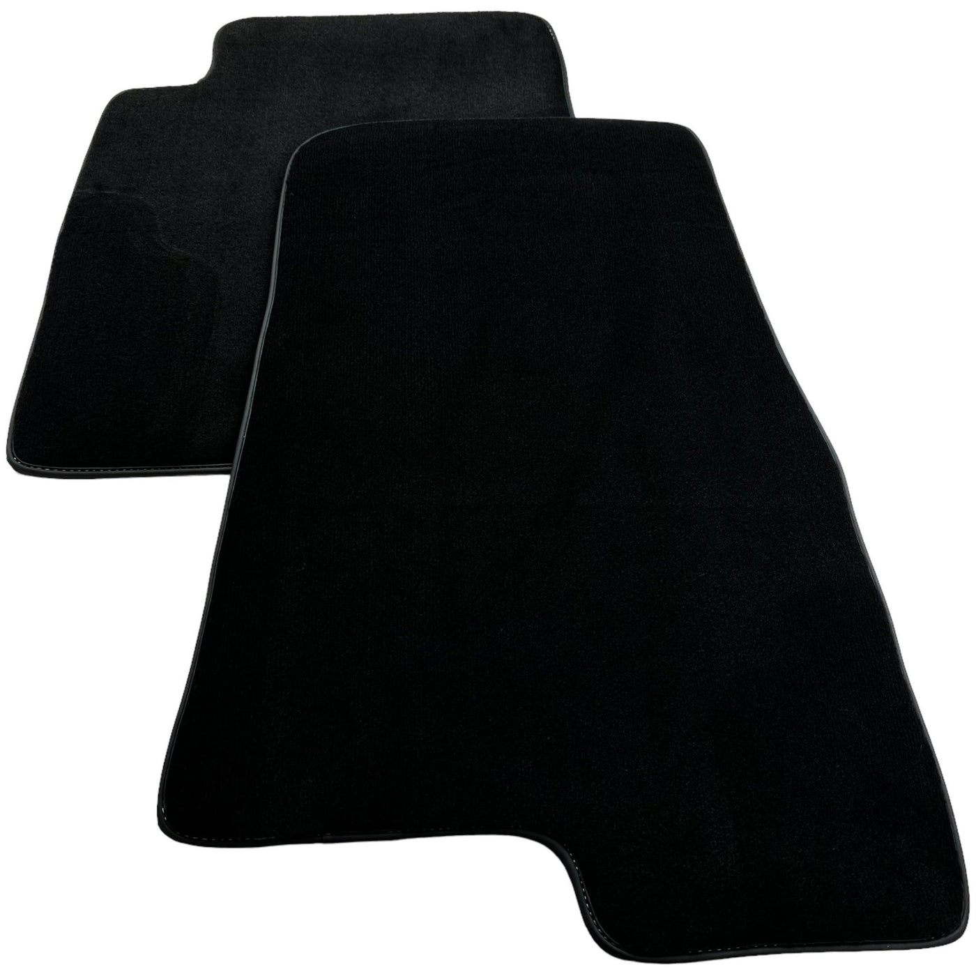 Black Floor Mats For Mitsubishi Pajero III (2000-2004) - AutoWin