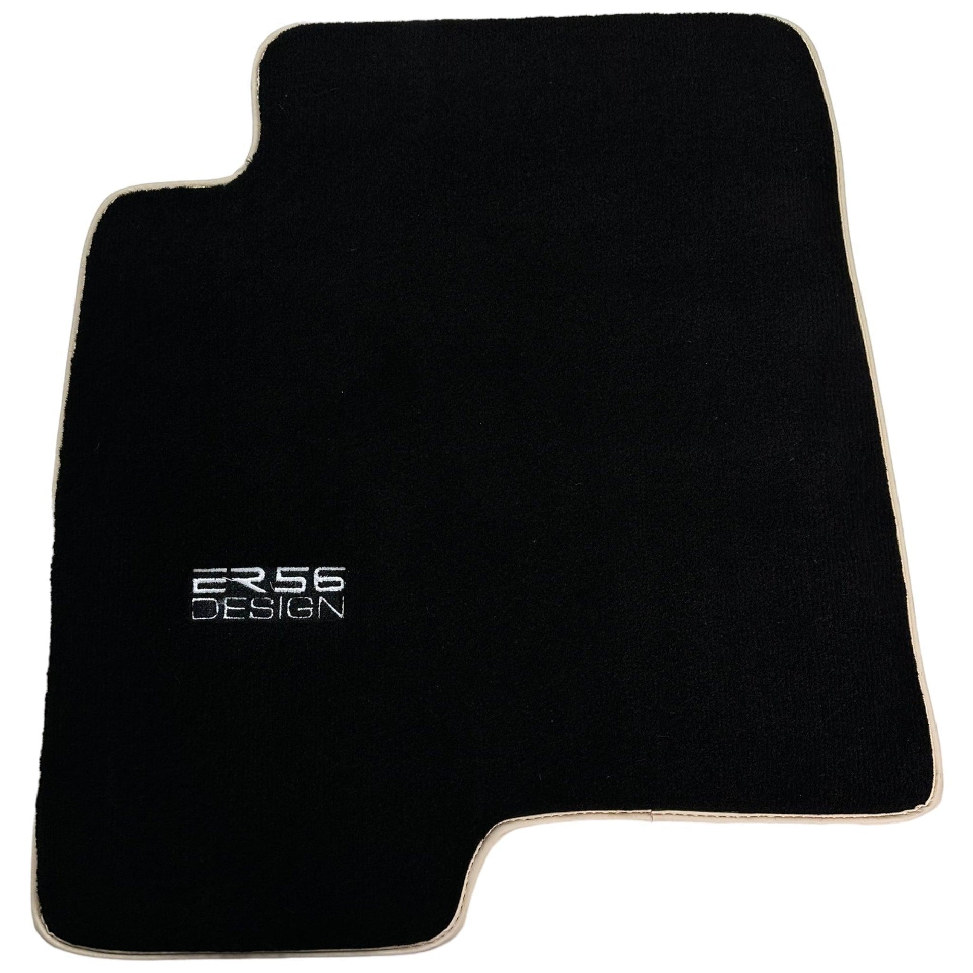 Black Floor Mats For Mitsubishi Pajero III (2000-2004) ER56 Design - AutoWin