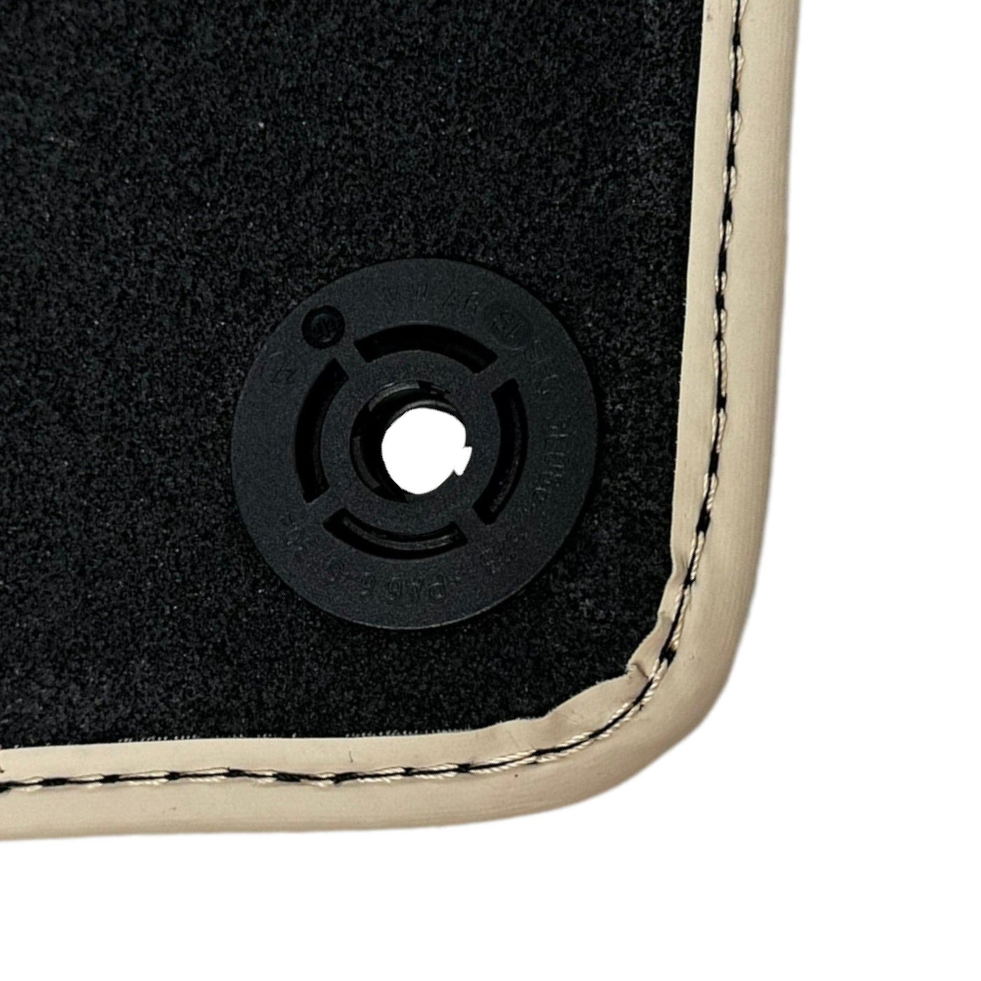 Black Floor Mats for Porsche Cayenne (2010-2018) ER56 Design - AutoWin