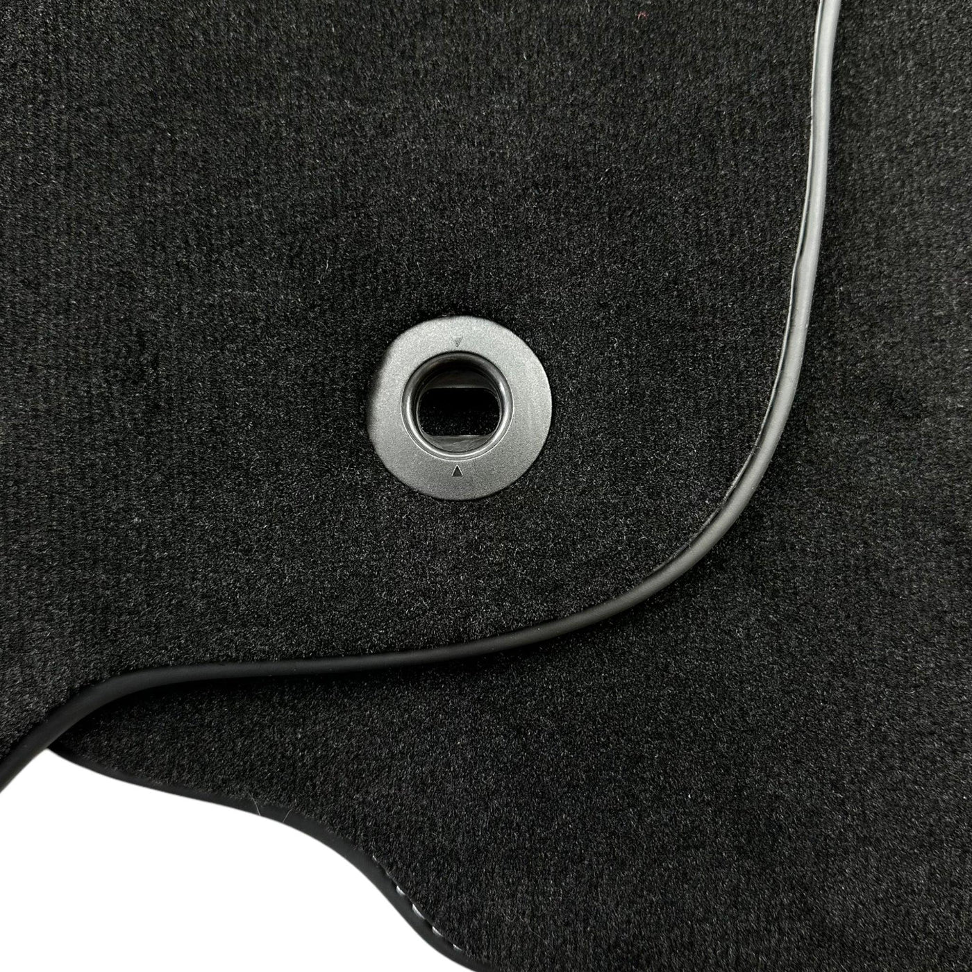 Black Floor Mats For Toyota RAV4 (2013-2018) - AutoWin