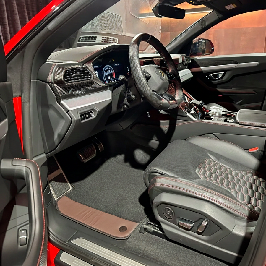 Skreddersydde svarte Bilmatter for Lamborghini Urus med brunt lær
