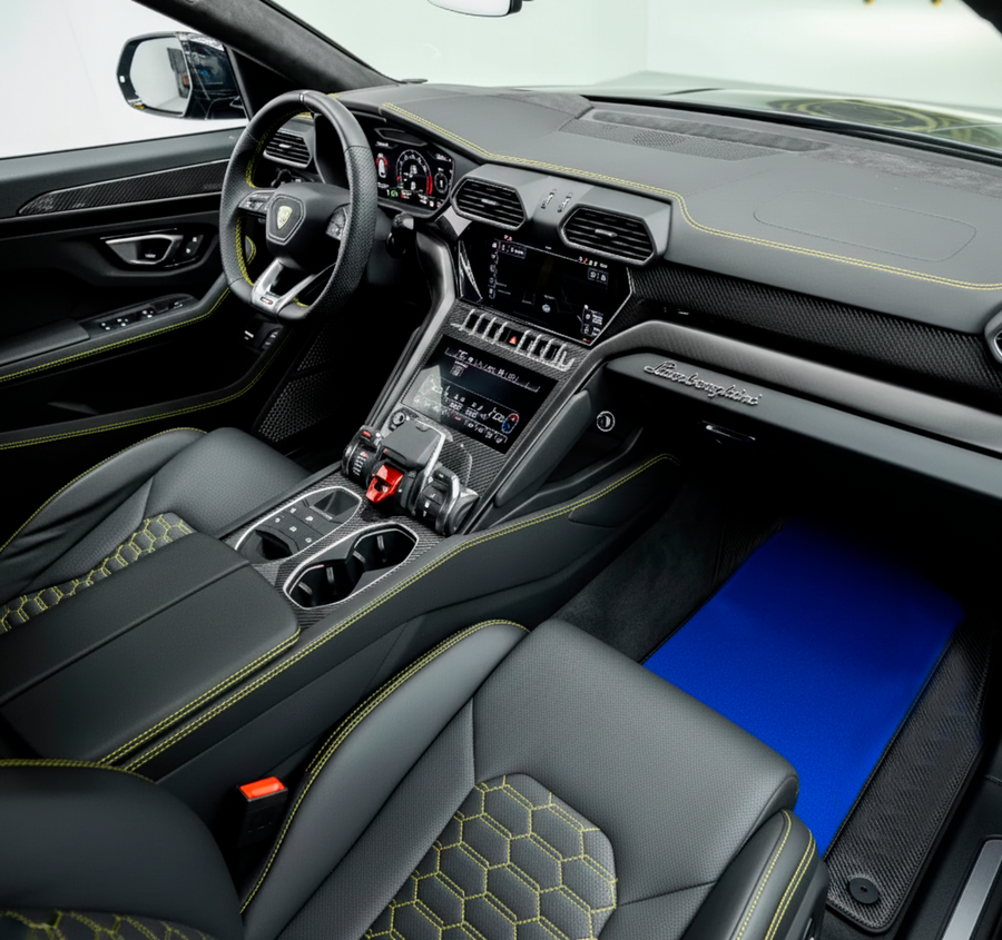 Maßgefertigte Blaue Autofußmatten Für Lamborghini Urus Mit Carbon Leder