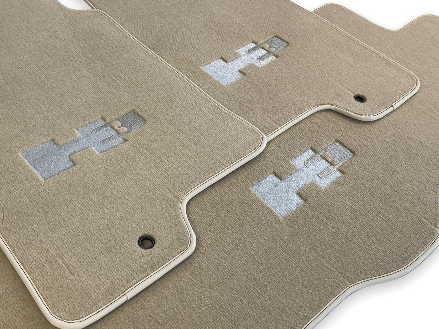 Floor Mats For Hummer H3 2005-2010 Tailored Beige Carpets - AutoWin