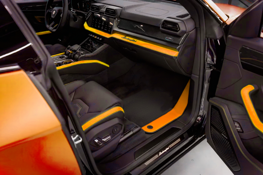 Tilpassbare Svarte Bilmatter For Lamborghini Urus S Med Oransje Alcantara Lær