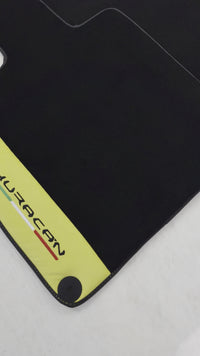 Schwarze Fußmatten für Lamborghini Huracan mit gelbem Alcantara-Leder