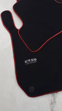 Schwarze Fußmatten für Mercedes-Benz C-Klasse W204 Coupé 2012–2015, ER56-Design mit rotem Rand