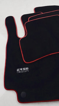 Fußmatten für Mercedes-Benz C-Klasse W205 2014–2021, ER56-Design mit rotem Rand