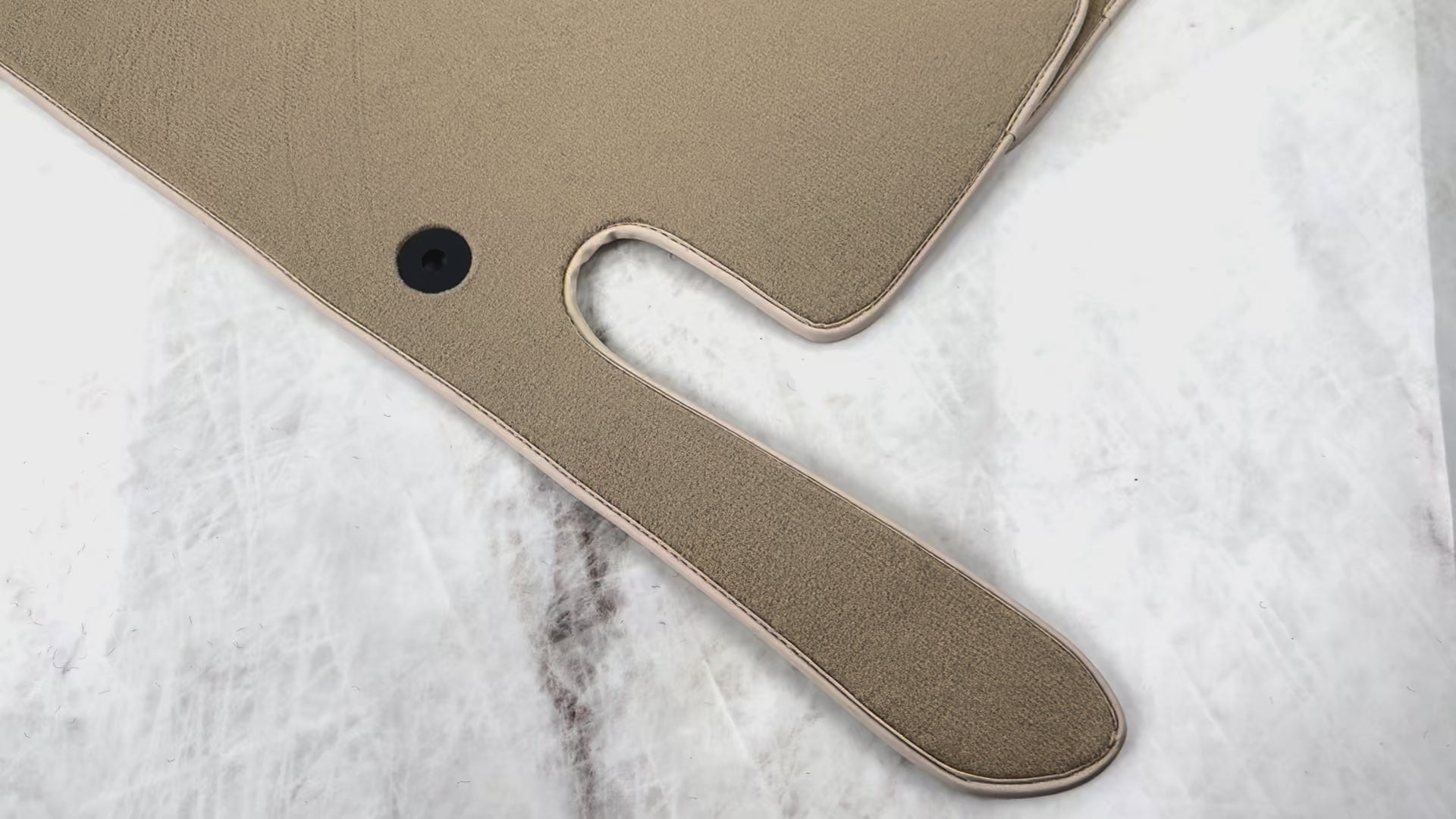 Beige bilmatter til Chevrolet Corvette C5 (1997-2004) med beige trim - AutoWin