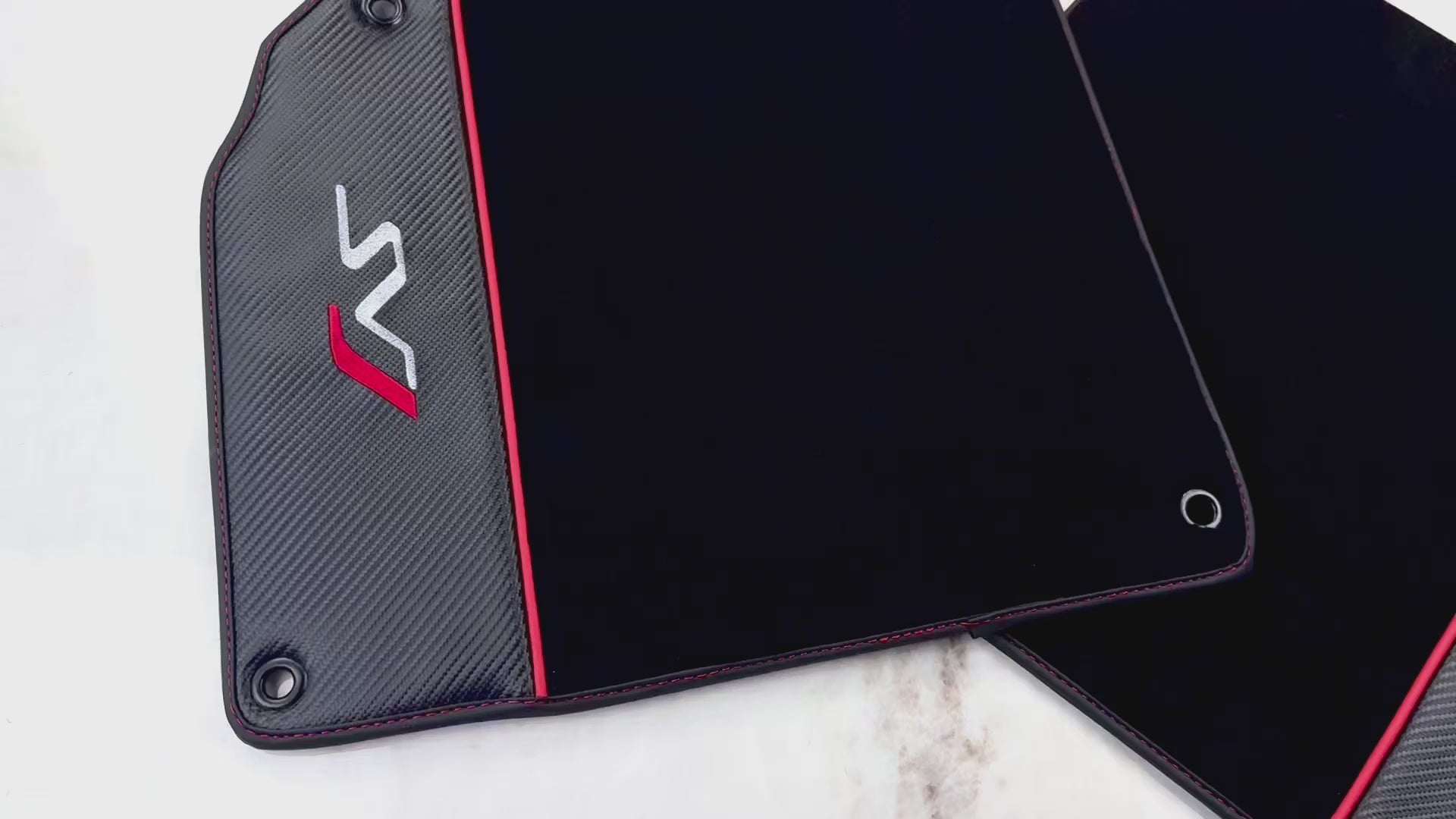 Sorte bilmatter for Lamborghini Aventador SVJ med karbonfiber - AutoWin.EU