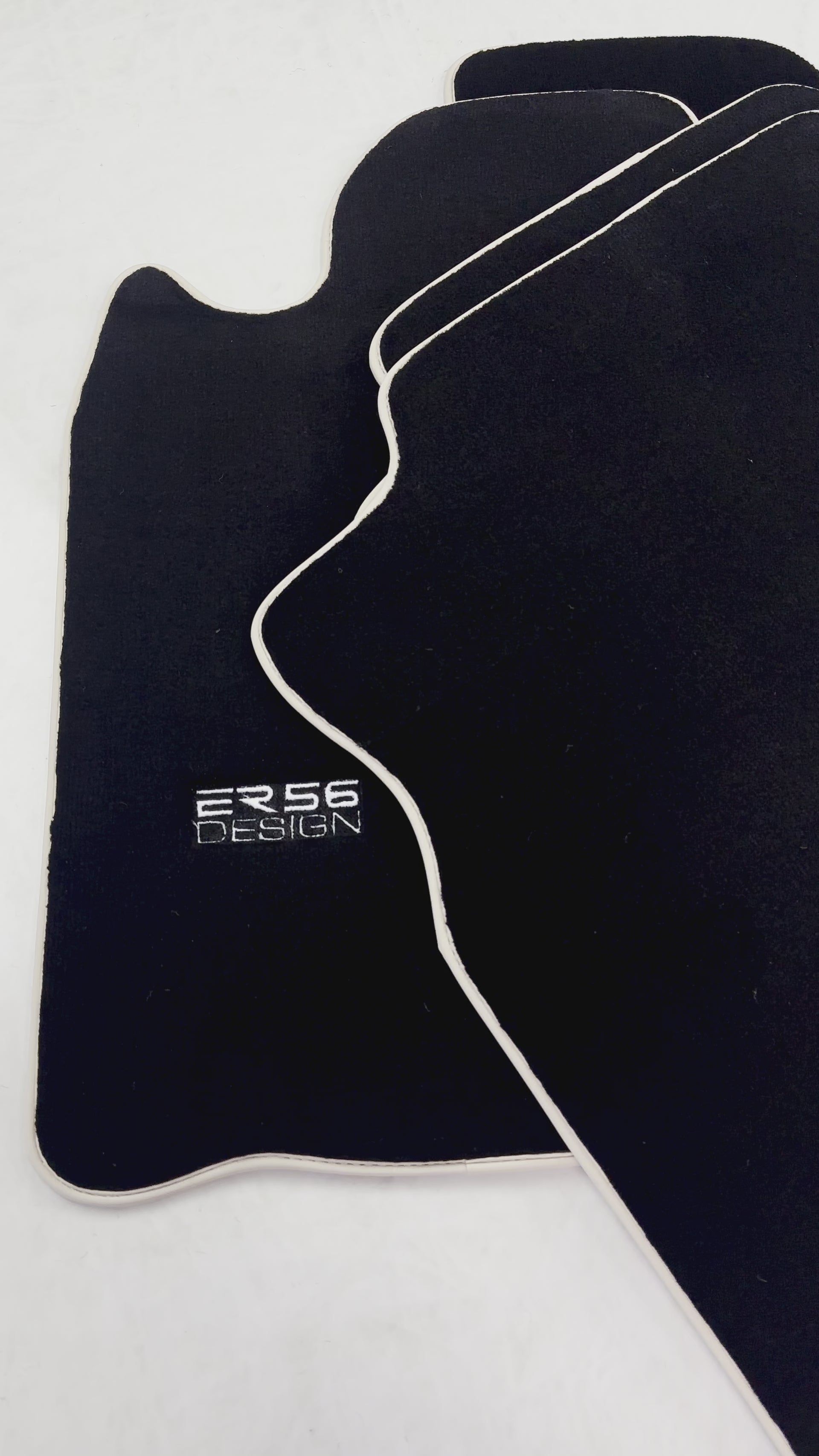 svarte bilmatter for Mitsubishi Pajero Sport (1996-2006) ER56 Design - ER56 Design