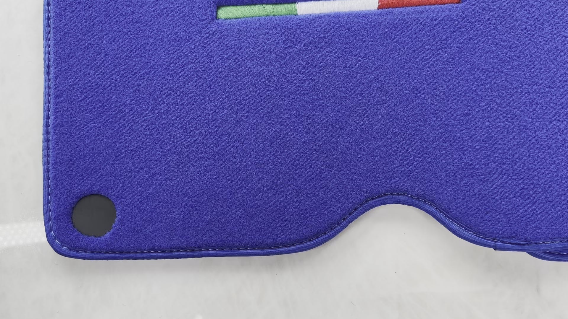 Blaue Fußmatten für Ferrari California T 2015–2018 - AutoWin