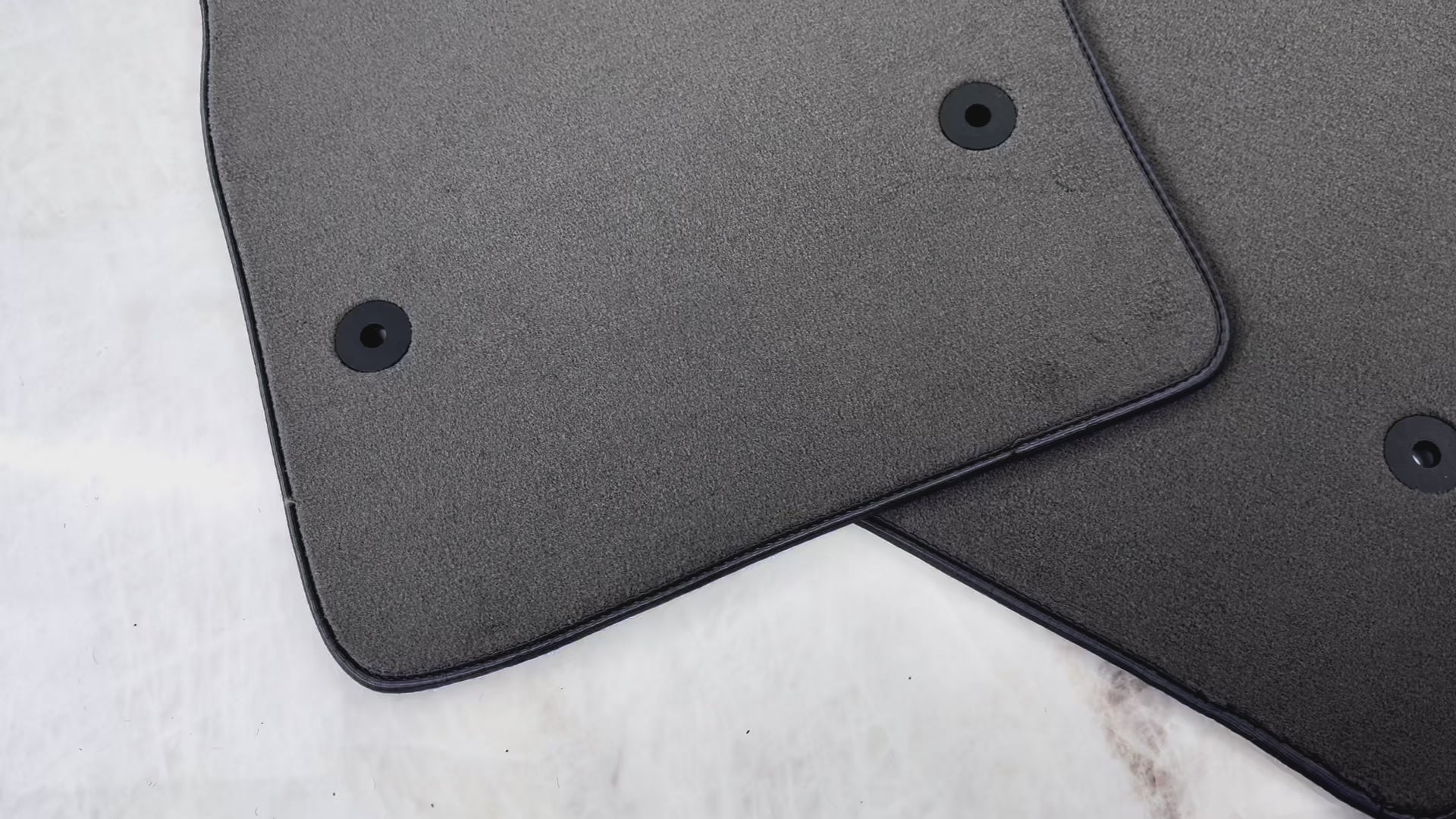 Graue Fußmatten für Chevrolet Corvette C8 (2020-2024) - AutoWin