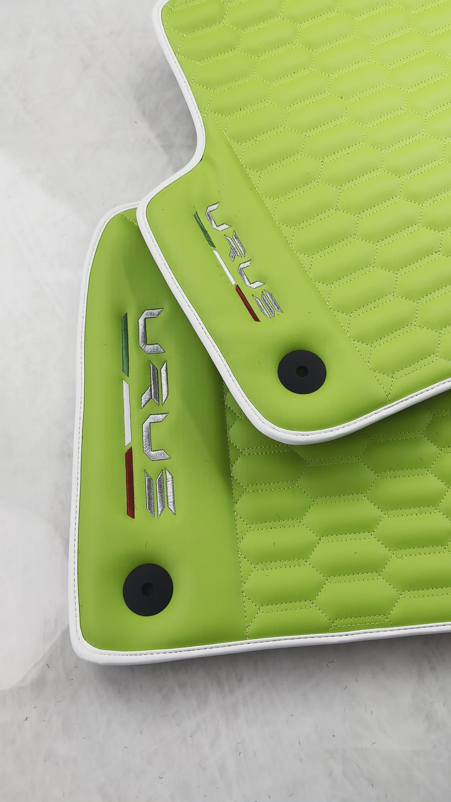 Grønne lærbilmatter for Lamborghini Urus (2018-2026) ER56 Design - AutoWin.EU