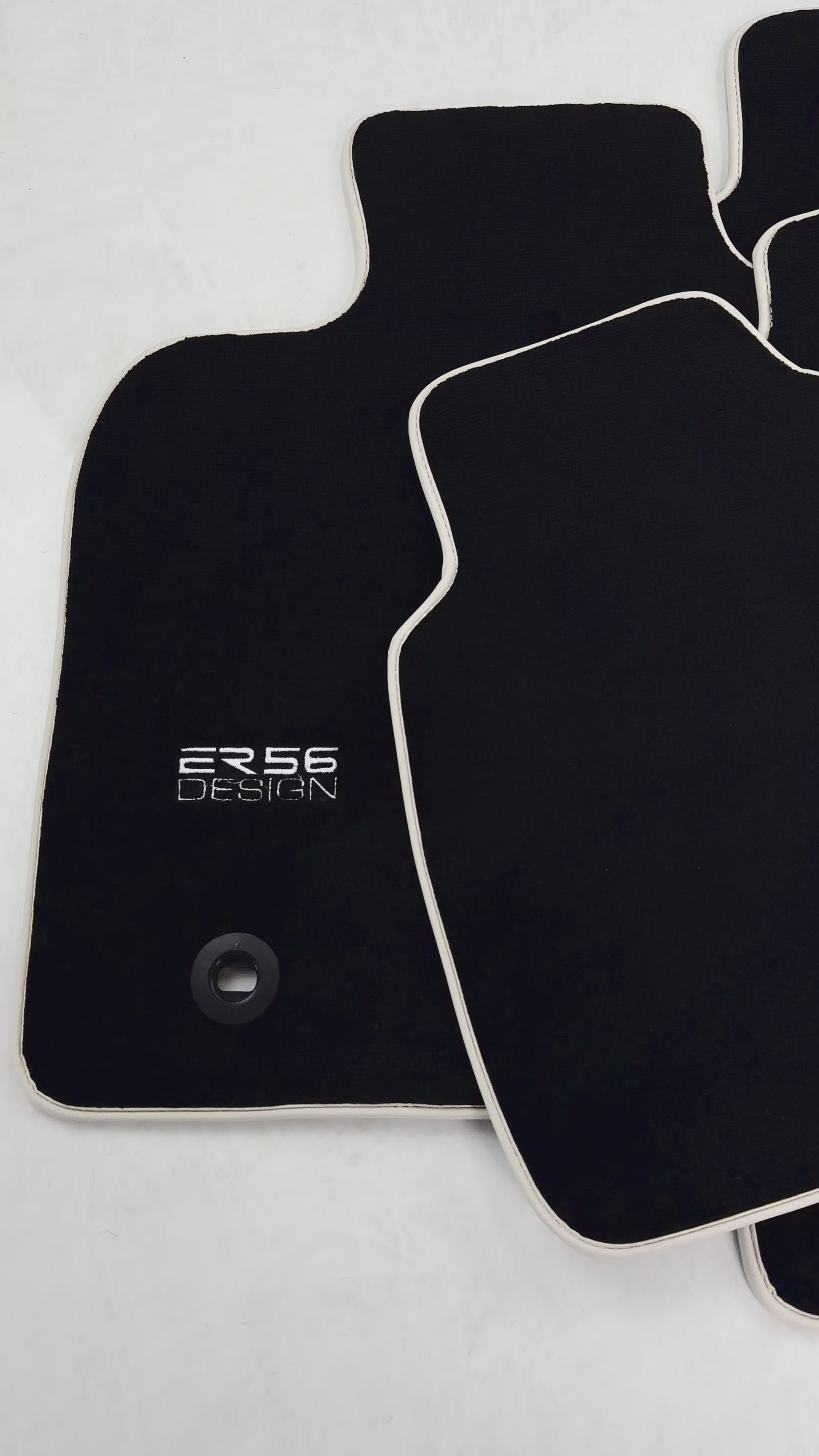 Svarte bilmatter til Toyota Camry (2017) ER56 Design - ER56 Design