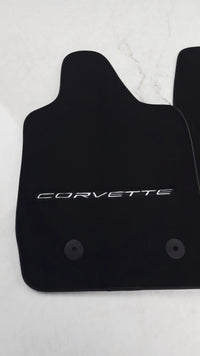 Schwarze Fußmatten für Chevrolet Corvette C7 (2014–2019).