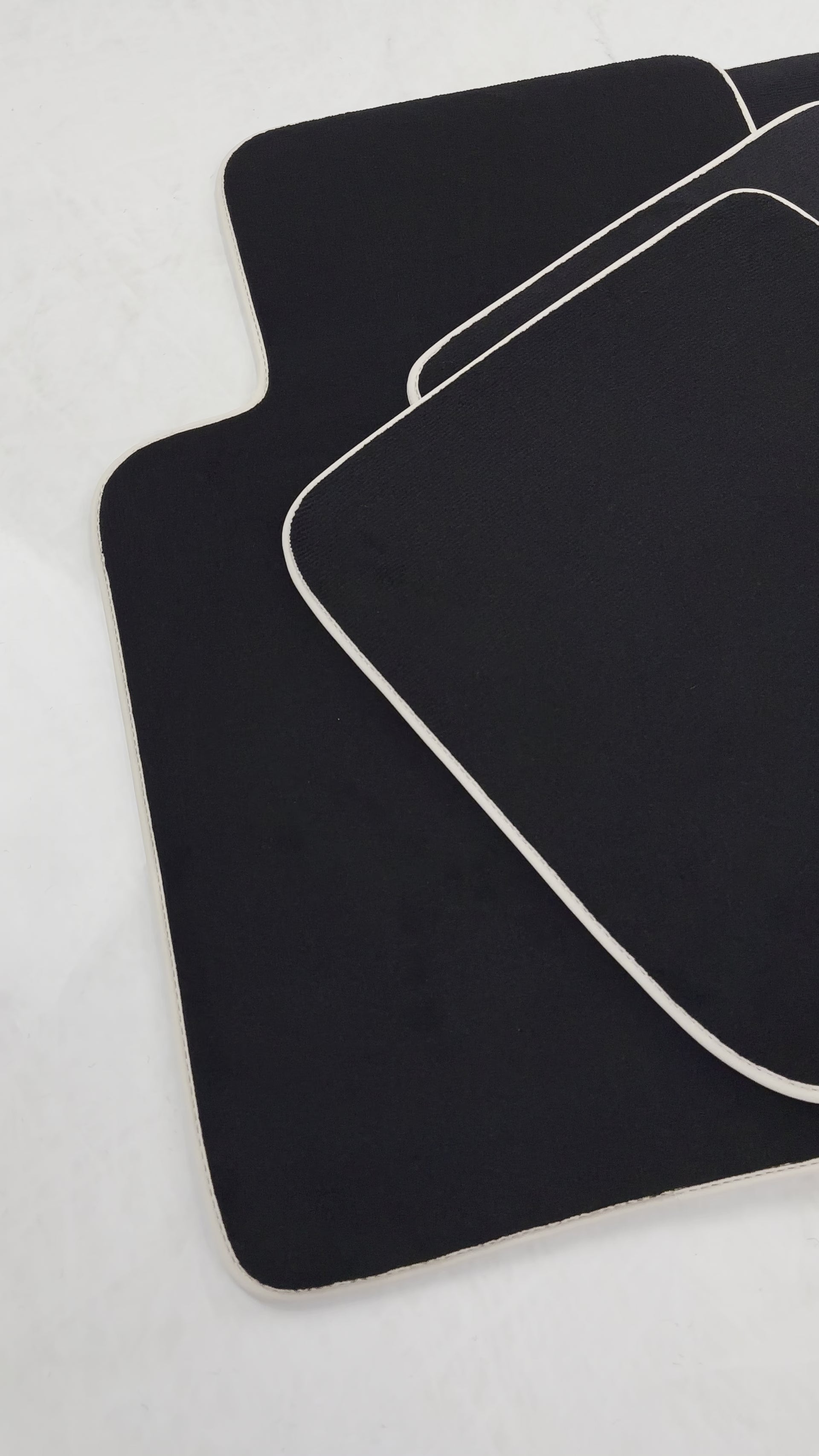 Svarte bilmatter for Toyota Camry (1997-2001) - AutoWin