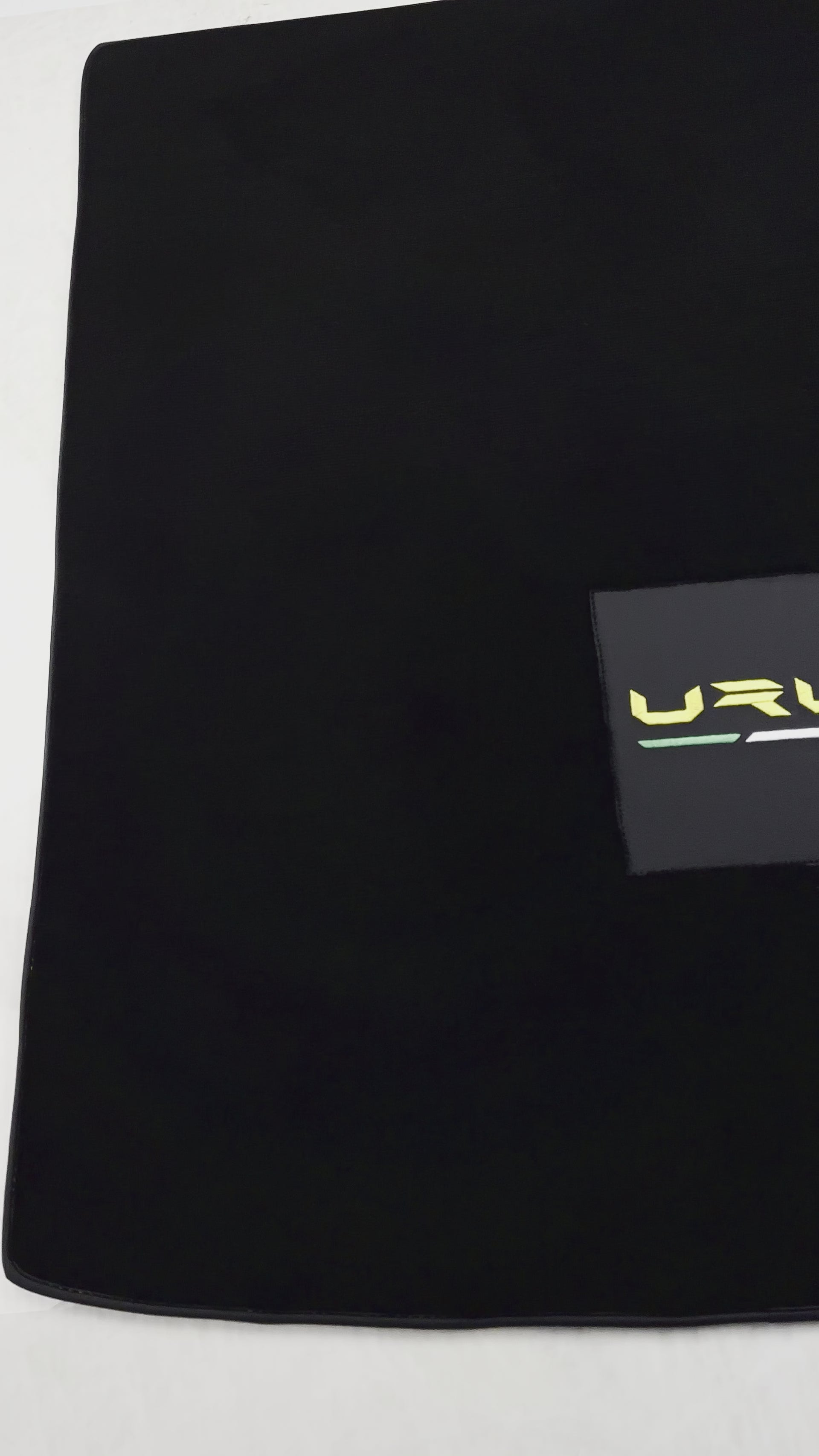 Bagasjematte for Lamborghini Urus med svart skinn - AutoWin.EU