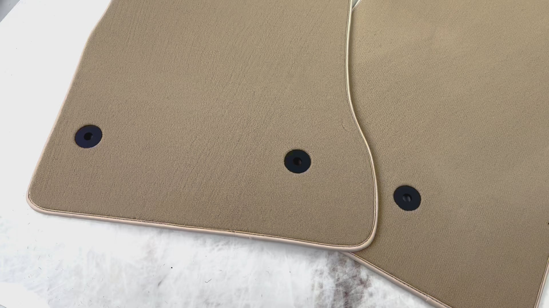 Beige bilmatter for Chevrolet Corvette C6 (2005-2013) med beige trim - AutoWin