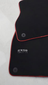 Schwarze Fußmatten für Audi A6 – C8 Limousine (2018–2023), ER56-Design mit rotem Rand