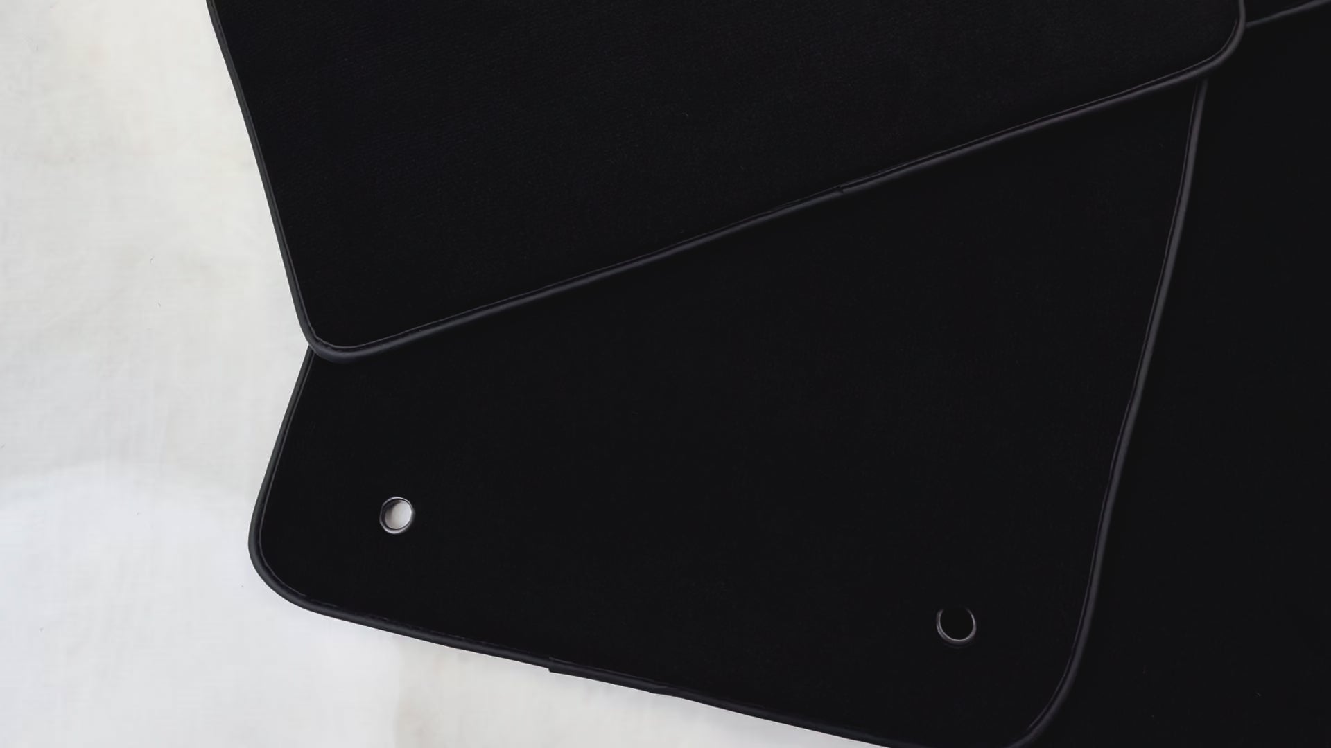 Svarte bilmatter for Jeep Grand Cherokee WK2 (2011-2023) Dobbel festing - AutoWin