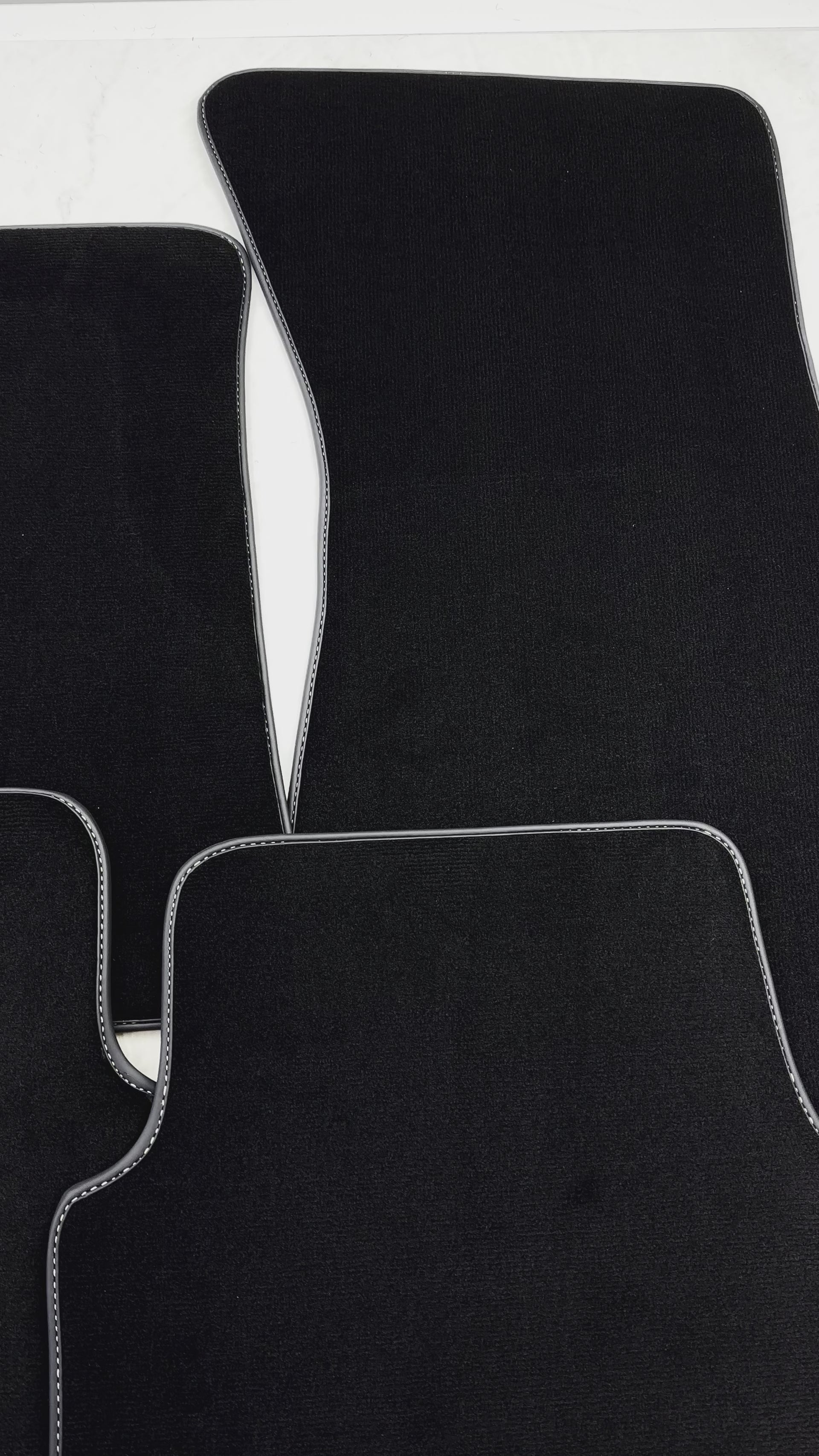 Svarte bilmatter for A6 - C8 Sedan (2018-2023) - AutoWin