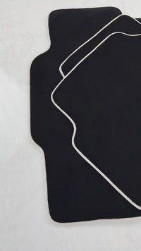 Schwarze Fußmatten für Honda Accord (1993–1998).