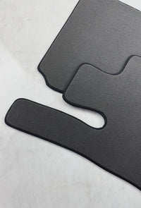 Graue Fußmatten für Mercedes-Benz SL R231 (2012–2020) ER56 Design