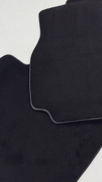 Svarte bilmatter for Nissan Patrol (1988-1998)