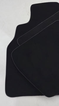 Maßgeschneiderte schwarze Fußmatten für Pontiac FireBird (1993–2002)