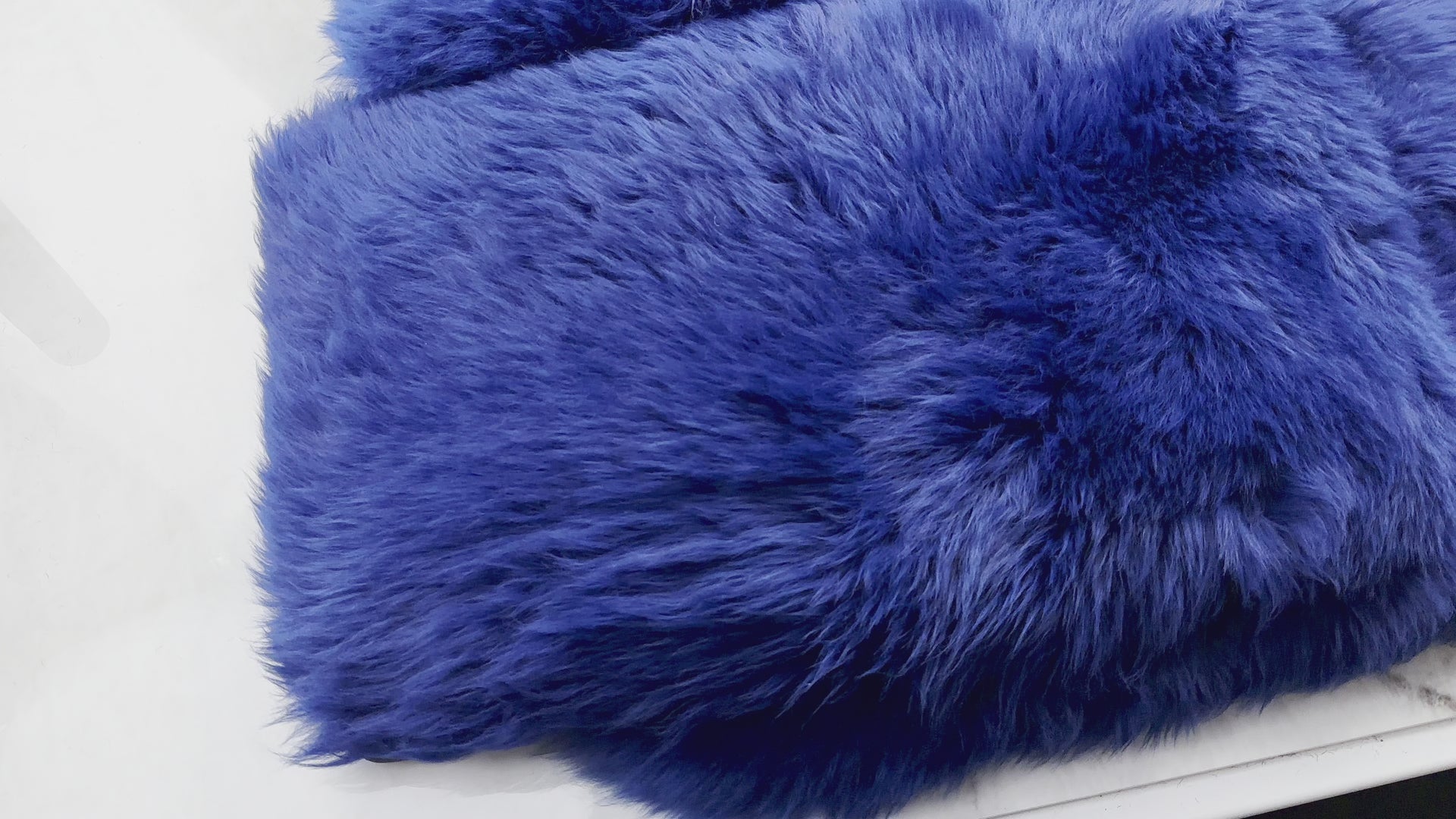 Mørkeblå lammeskinn bilmatter for Rolls Royce Cullinan RR31 (2018-2025) | ER56 Design - ER56 Design