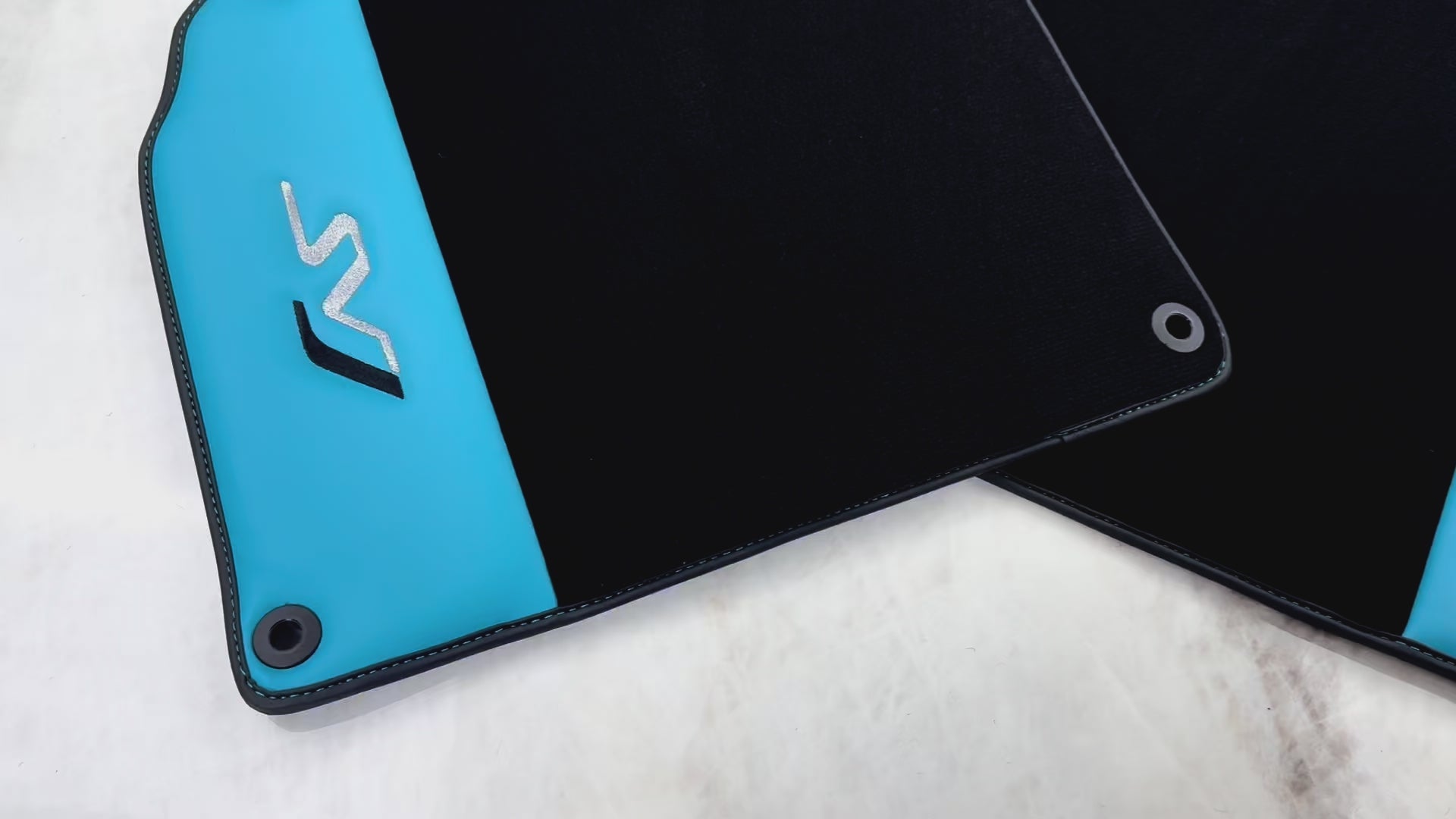 Svarte Bilmatter for Lamborghini Aventador SVJ med Blått Lær - AutoWin.EU