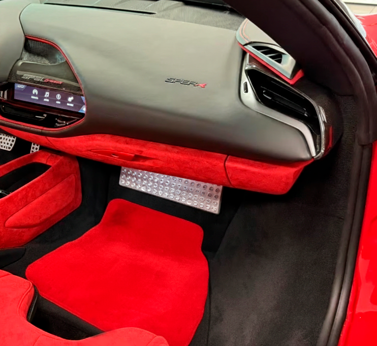 Rote Schaffell-Fußmatten für Ferrari Portofino (2018-2023)