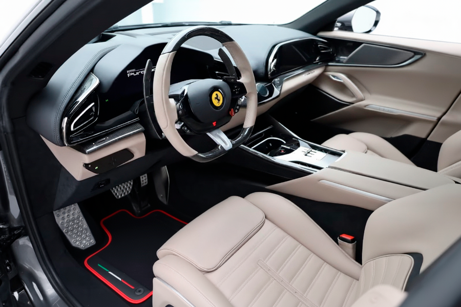 Svarte Bilmatter for Ferrari Purosangue med lær og røde detaljer | Italiensk utgave