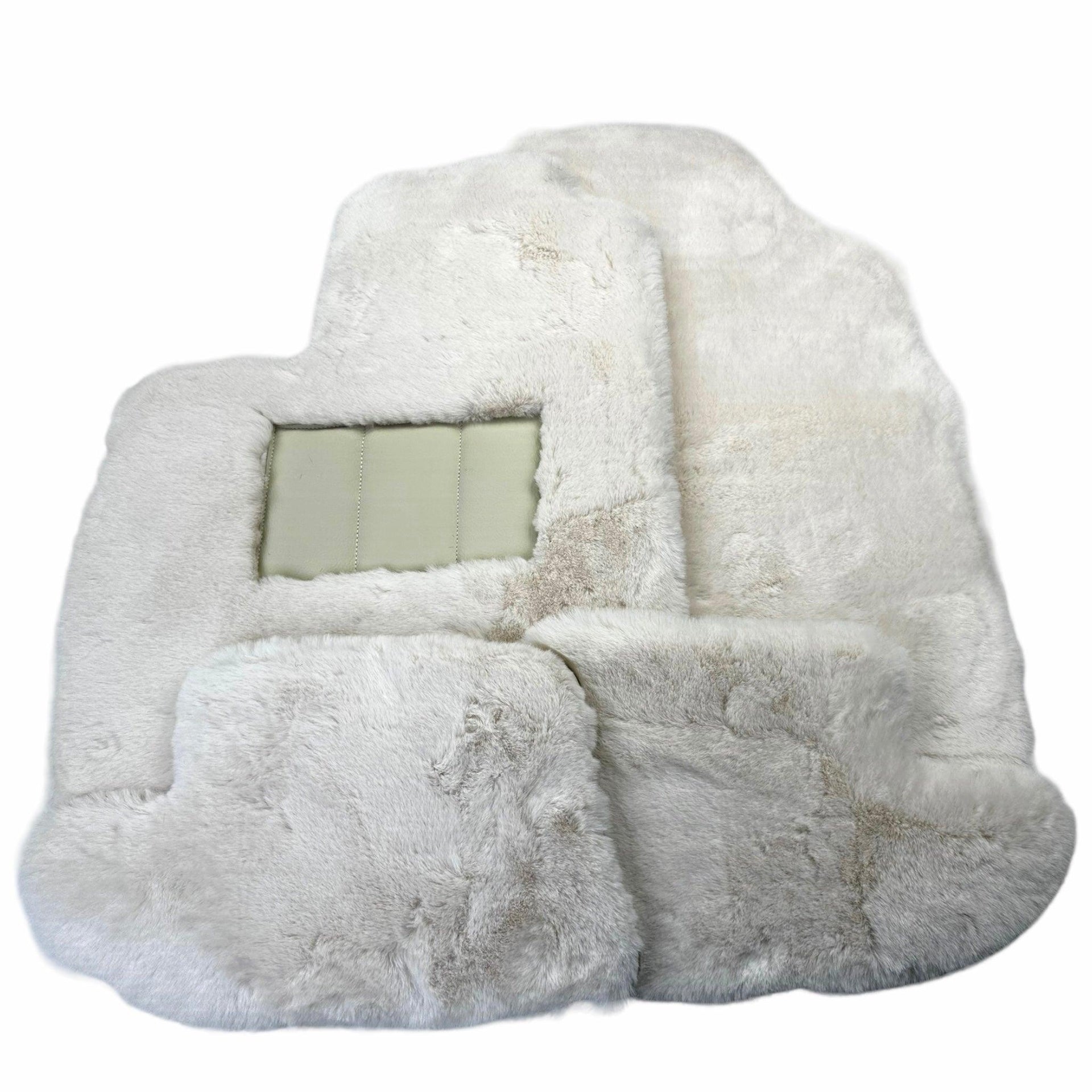 White Sheepskin Floor Mats for Bentley Continental GT (2018-2023) ER56 Design - AutoWin