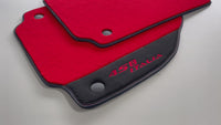 Røde bilmatter for Ferrari 458 Italia 2009-2015 i svart Alcantara-skinn