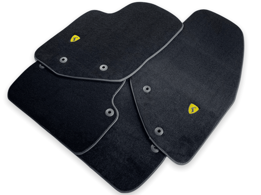 Floor Mats For Volvo C70 (1997-2006) - AutoWin