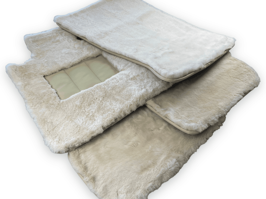 White Sheepskin Floor Mats For Rolls Royce Wraith 2013–2023 Er56 Design - AutoWin